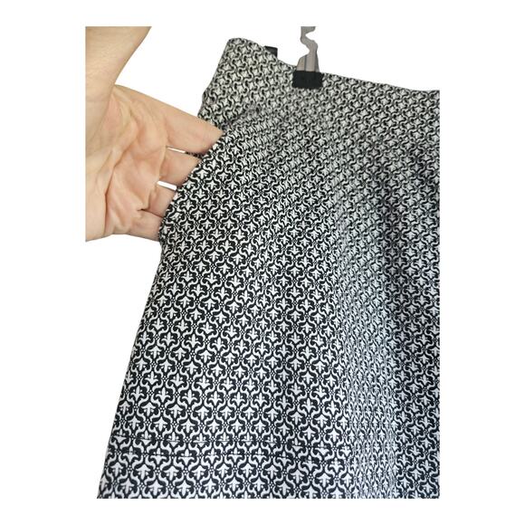 Croft & Barrow Black and White Skort - Picture 3 of 9